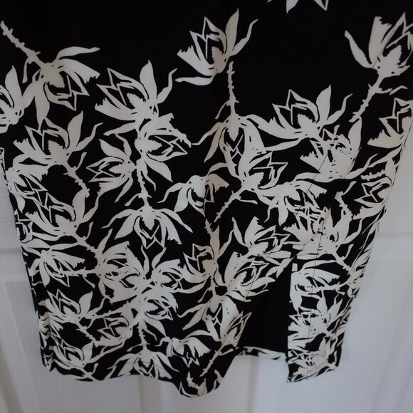 NWT Black and White Floral Dress - Picture 5 of 9